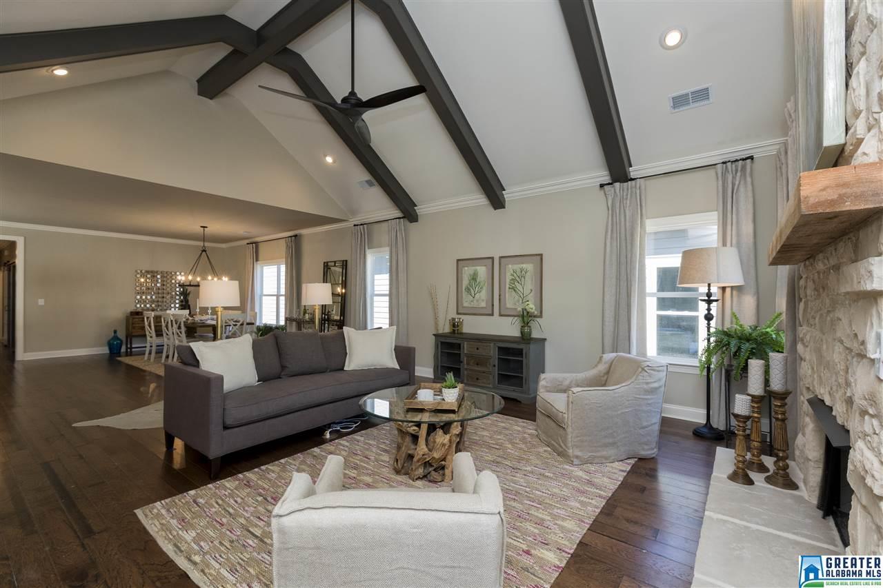 2933 ALTADENA RIDGE DR, Vestavia Hills, AL 35243