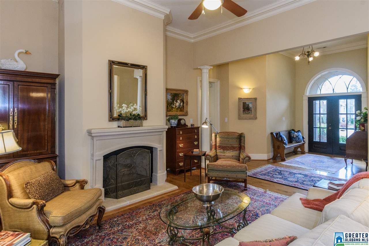 4013 MARTHA CIR, Vestavia Hills, AL 35243