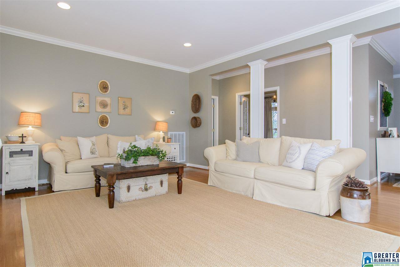4624 OLD LOONEY MILL RD, Vestavia Hills, AL 35243