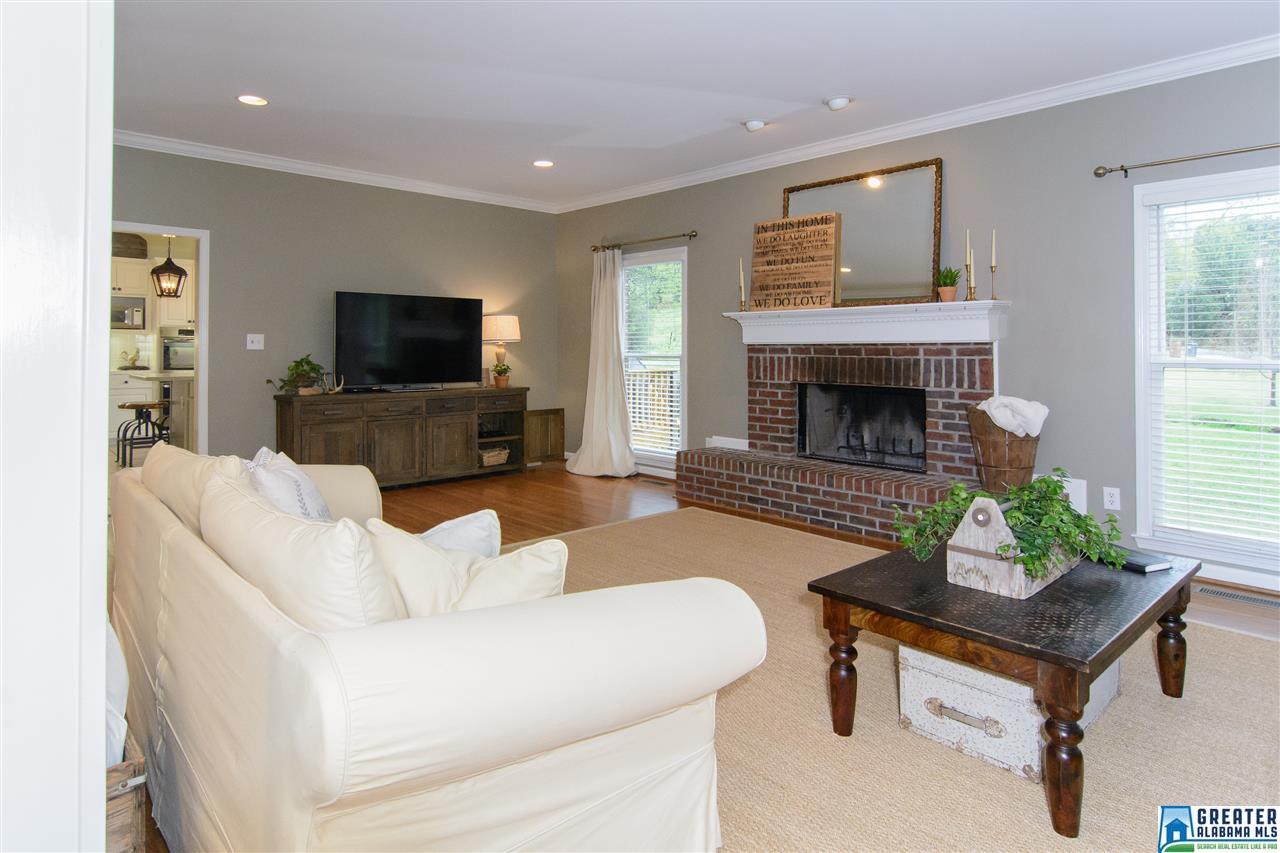 4624 OLD LOONEY MILL RD, Vestavia Hills, AL 35243
