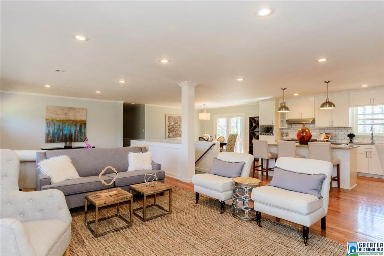 3349 RIDGELY CIR, Vestavia Hills, AL 35243