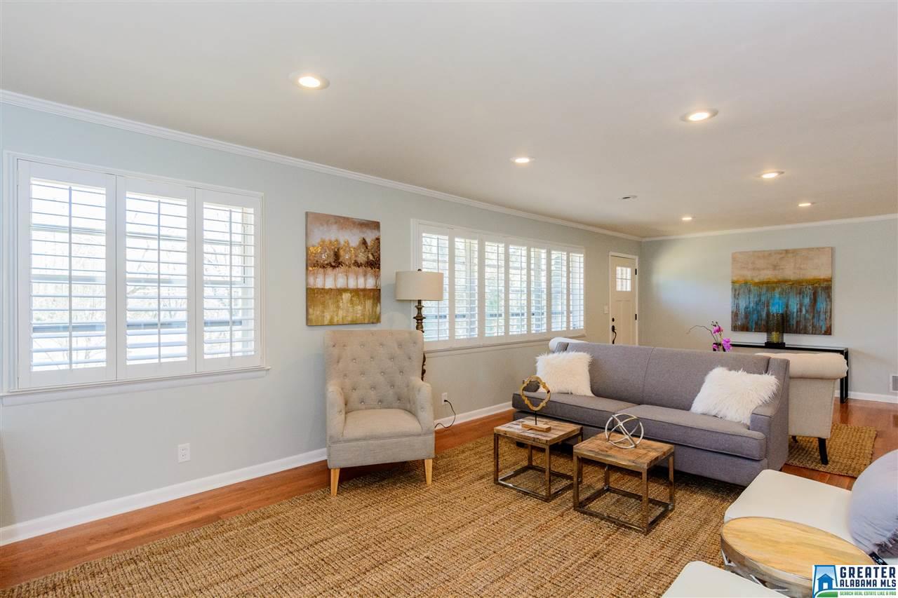 3349 RIDGELY CIR, Vestavia Hills, AL 35243