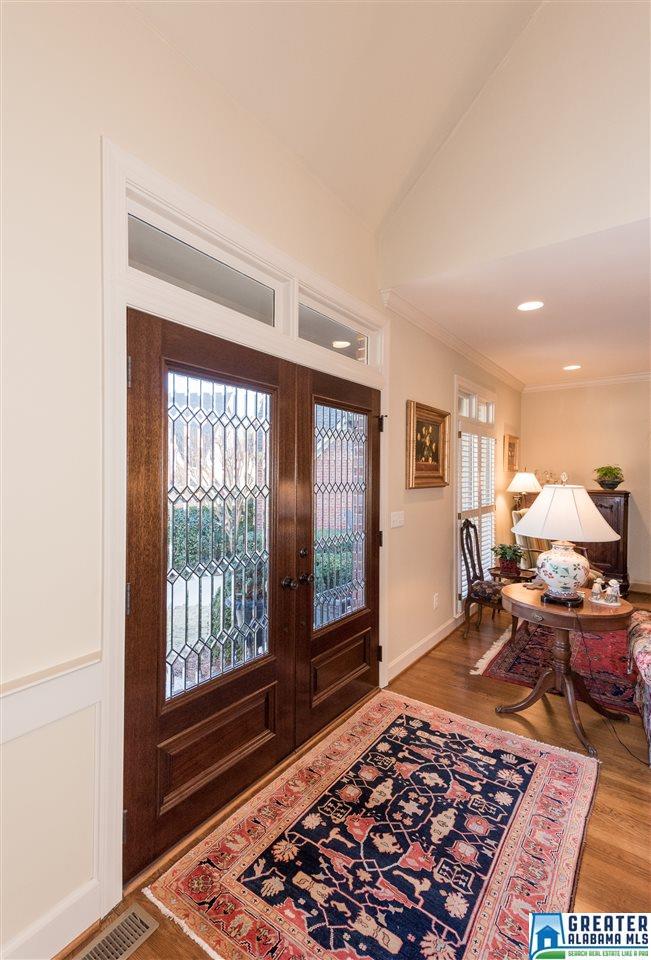 1317 WAKEFIELD LN, Vestavia Hills, AL 35243