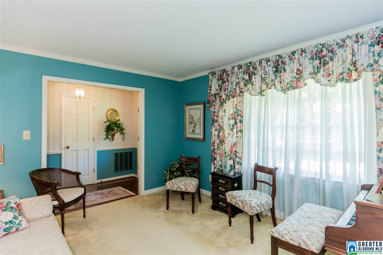 3430 COUNTRYWOOD LN, Vestavia Hills, AL 35243