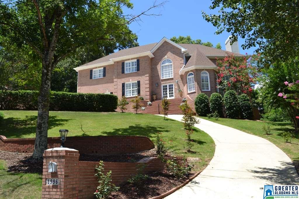 1996 ROCKY BROOK DR, Vestavia Hills, AL 35243
