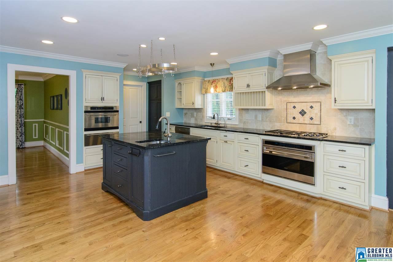 3477 BIRCHWOOD LN, Vestavia Hills, AL 35243
