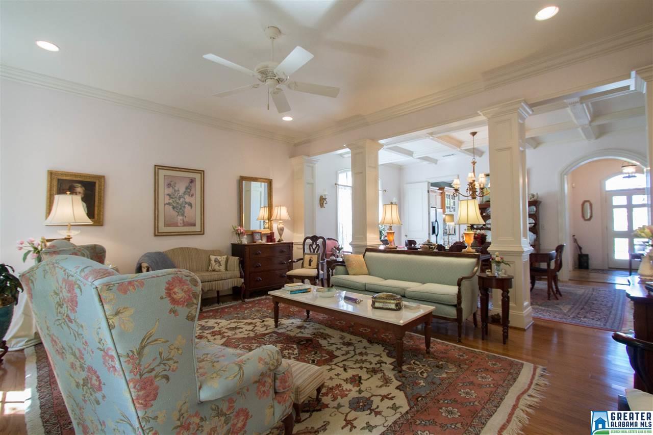 3919 WESTMINSTER LN, Vestavia Hills, AL 35243