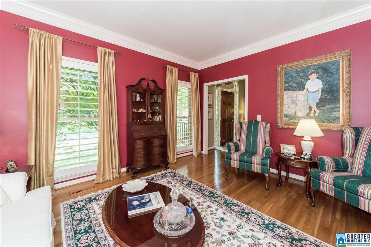 2705 COUNTRYWOOD WAY, Vestavia Hills, AL 35243