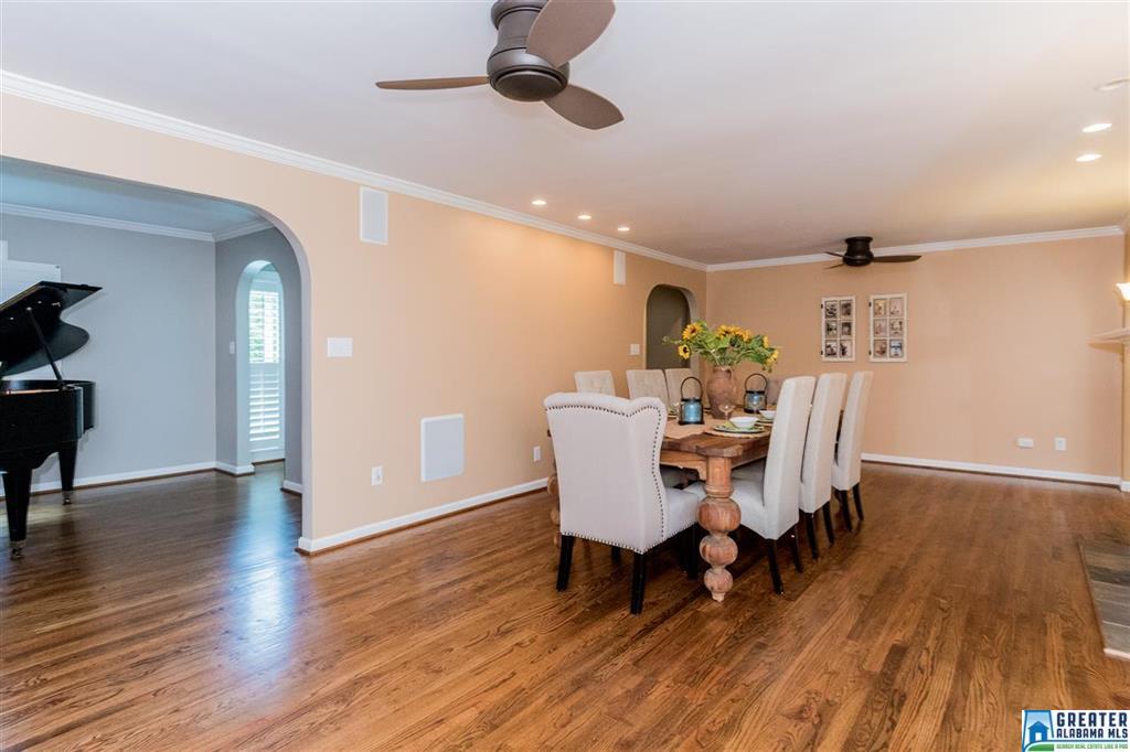 2700 Altadena Rd, Vestavia Hills, AL 35243
