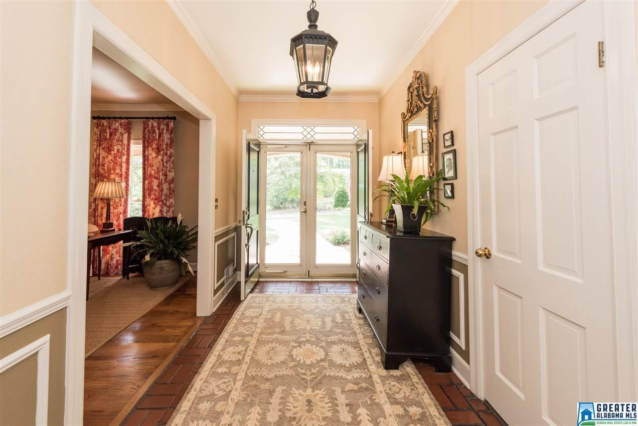 3931 KNOLLWOOD DR, Mountain Brook, AL 35243
