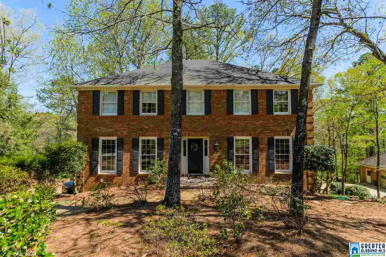 1114 LAKE FOREST CIR, Hoover, AL 35244