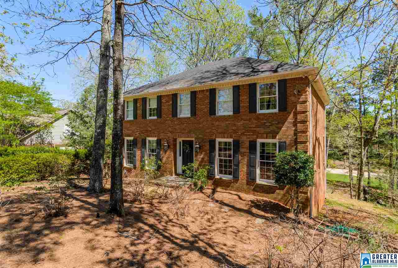 1114 LAKE FOREST CIR, Hoover, AL 35244