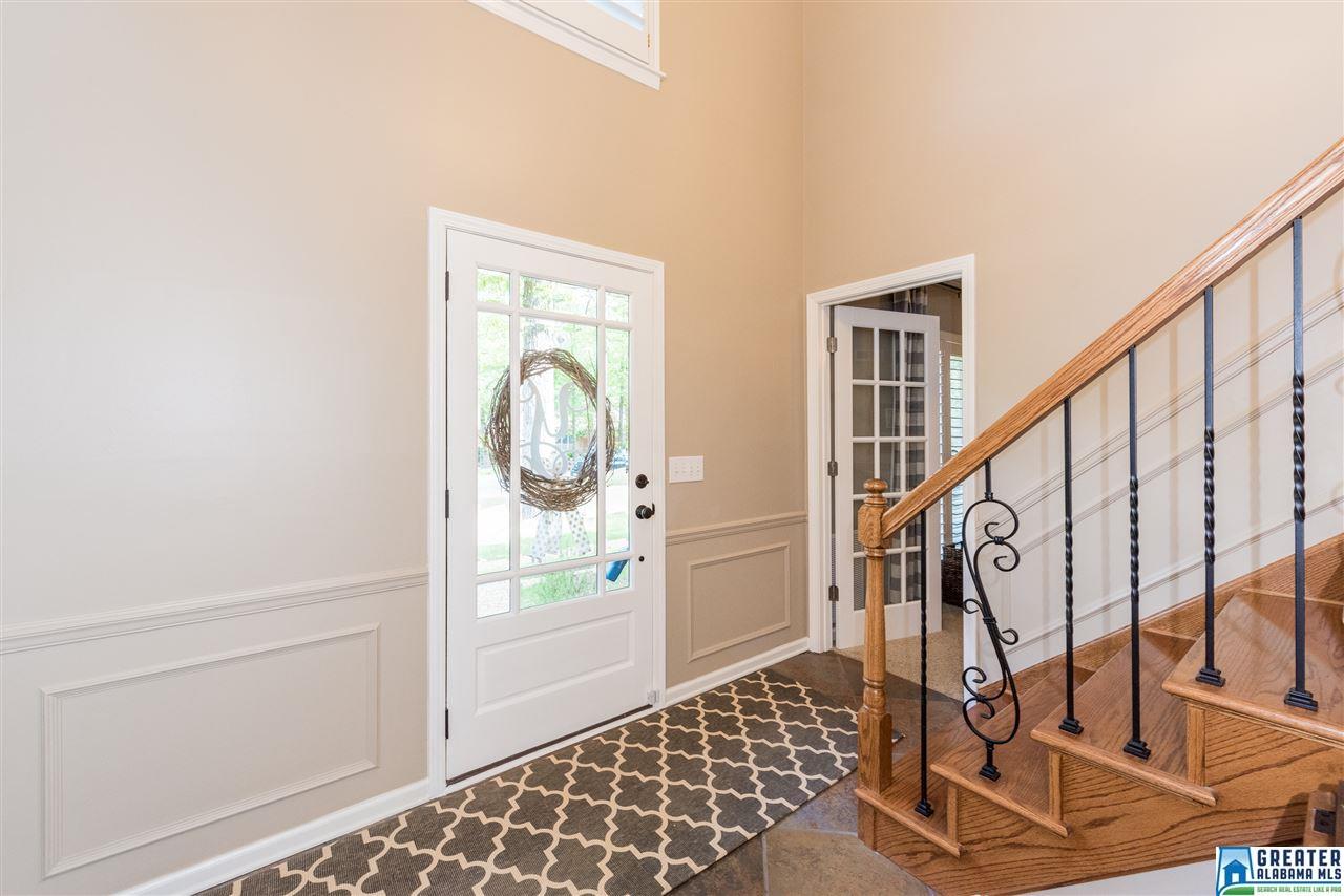2041 LAKEMOOR DR, Hoover, AL 35244