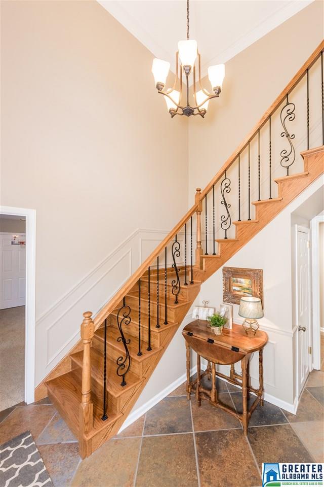 2041 LAKEMOOR DR, Hoover, AL 35244