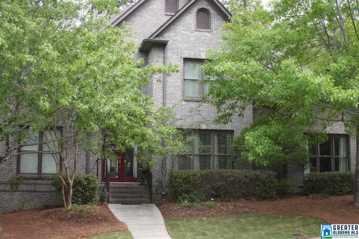 2304 BIRKSHIRE LN, Hoover, AL 35244