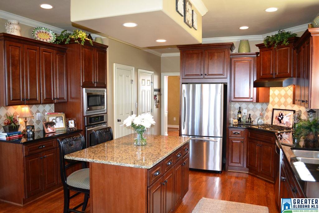 1731 SOUTHCREST TRL, Hoover, AL 35244