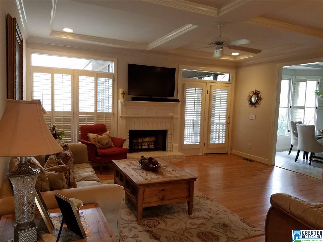 193 BROOK TRACE DR, Hoover, AL 35244