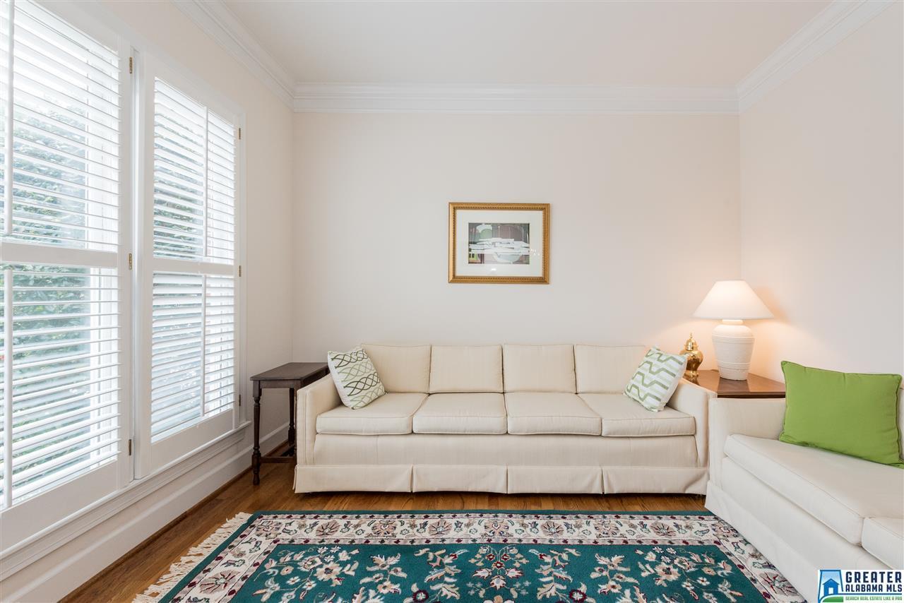 1073 SOUTHLAKE COVE, Hoover, AL 35244