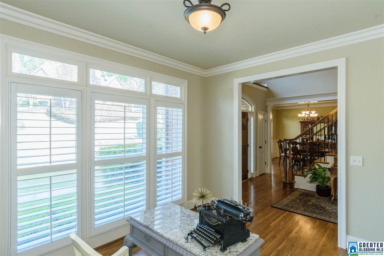 5486 SCOUT TRACE LN, Hoover, AL 35244