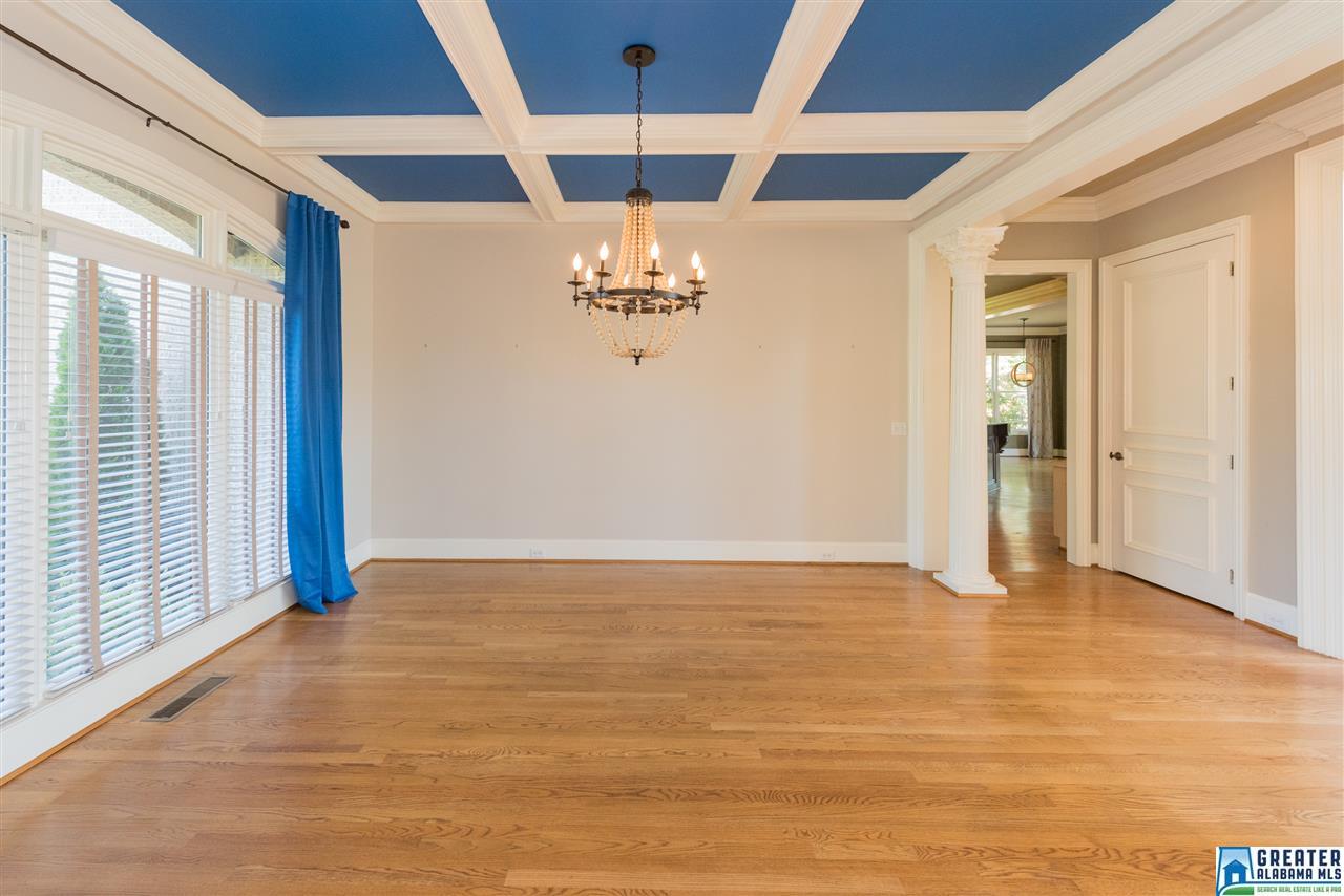 1000 HIGHLAND GATE CT, Hoover, AL 35244