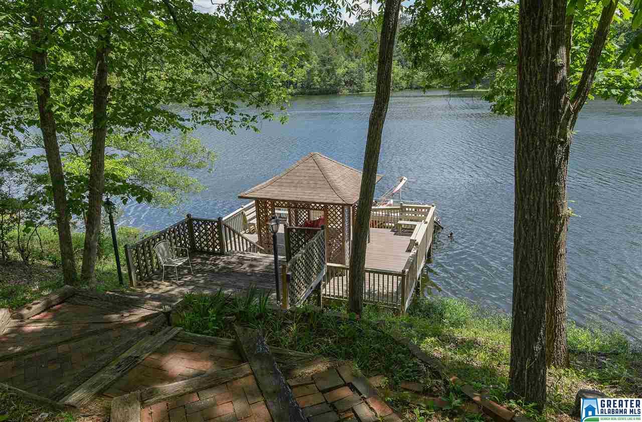 1004 LAKE SHADOWS DR, Hoover, AL 35244