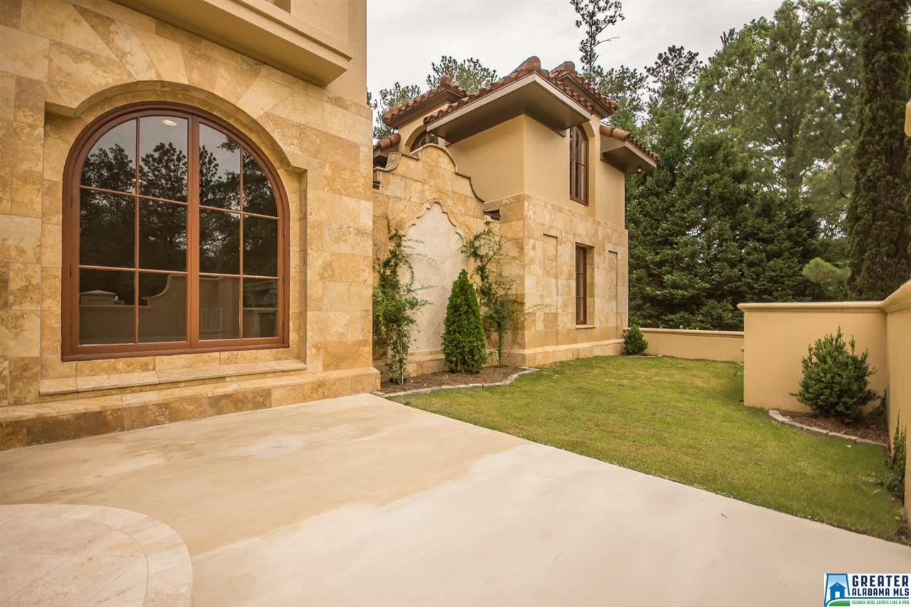 1104 WOODWIND CIR, Hoover, AL 35244