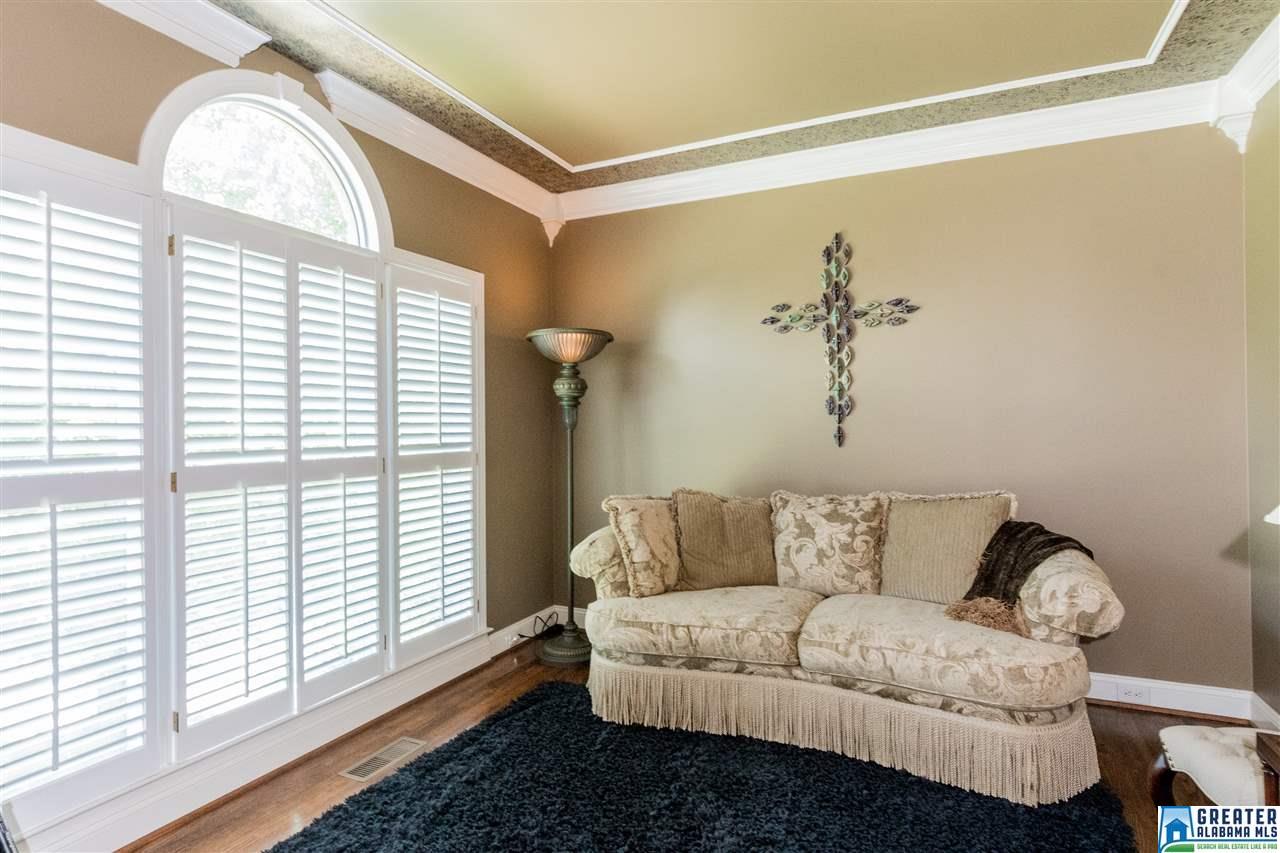 1135 RUSHING PARC DR, Hoover, AL 35244