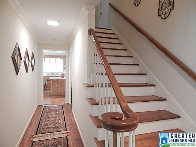 2021 LAKEMOOR DR, Hoover, AL 35244