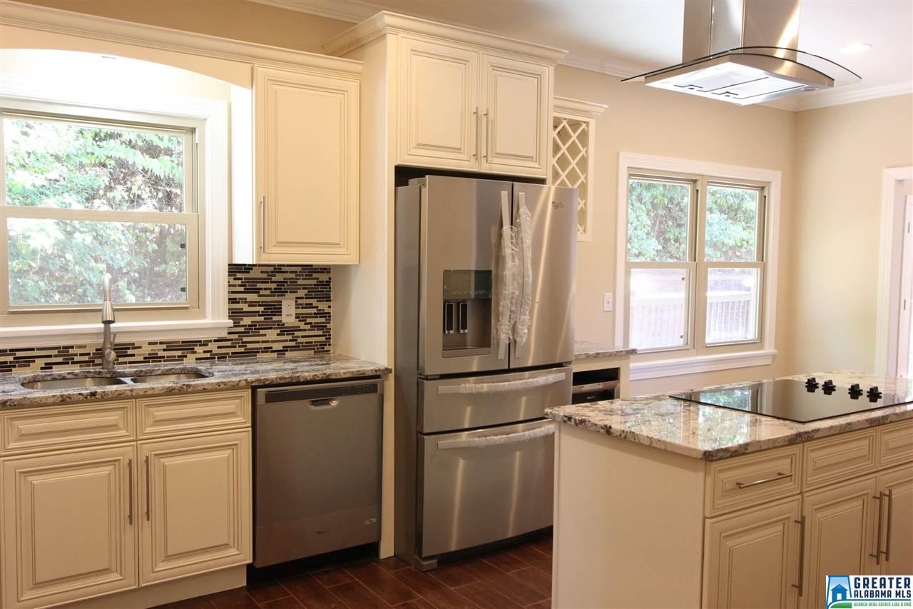 2360 ALTADENA CREST DR, Hoover, AL 35244