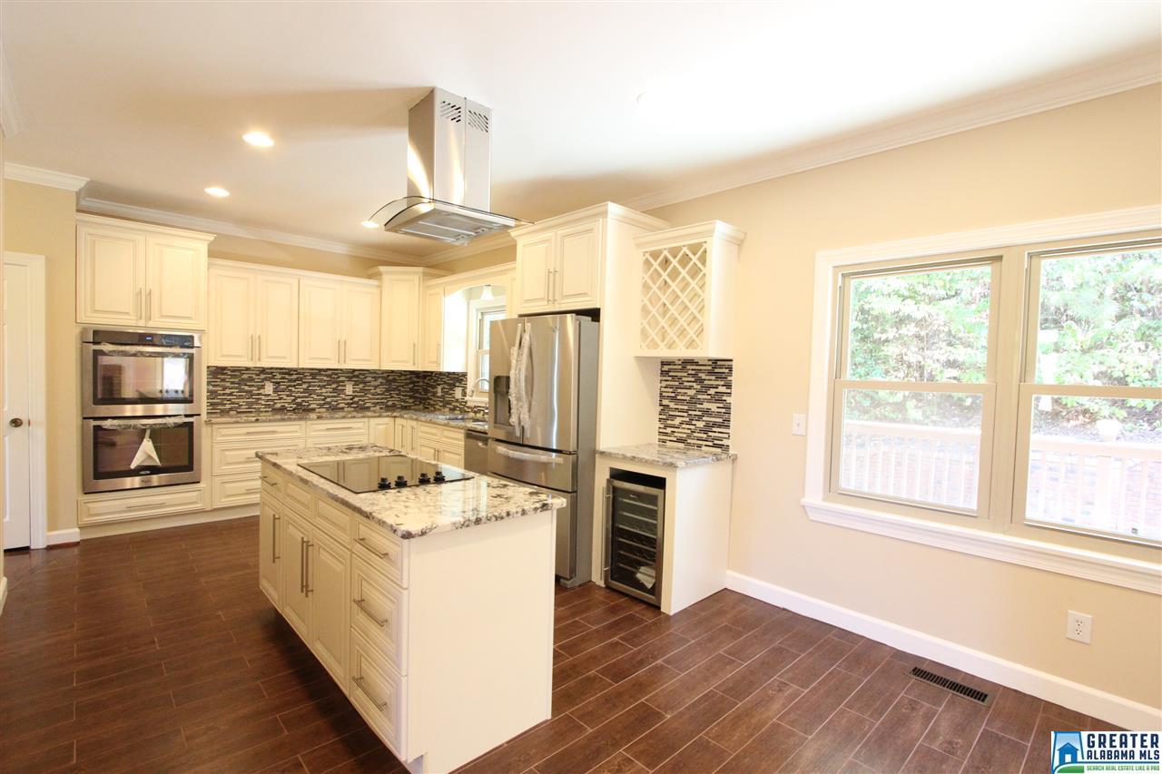 2360 ALTADENA CREST DR, Hoover, AL 35244