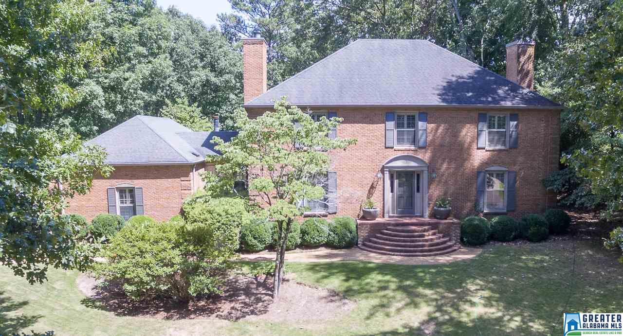 1250 LAKE FOREST CIR, Hoover, AL 35244