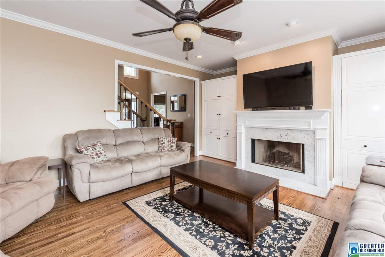112 SOUTHVIEW TERR, Hoover, AL 35244