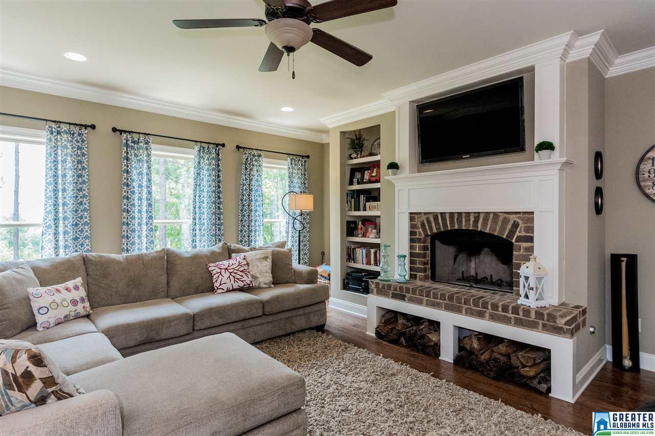 1808 SOUTHPOINTE DR, Hoover, AL 35244