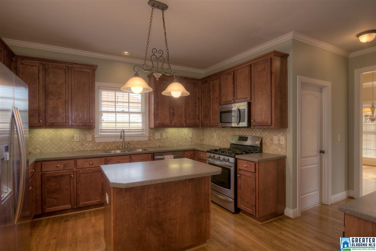 643 MILL SPRINGS CT, Hoover, AL 35244