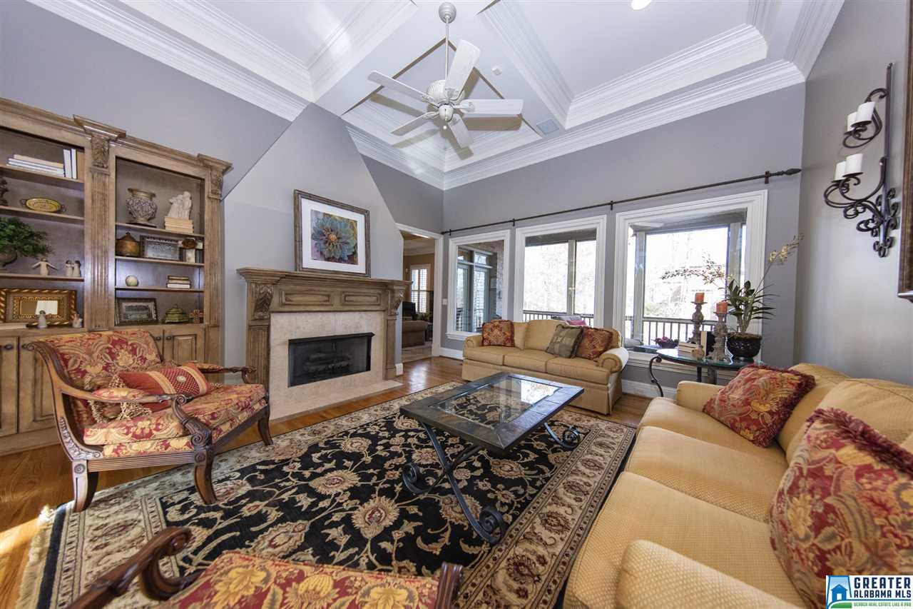 1207 HIGHLAND GATE LN, Hoover, AL 35244