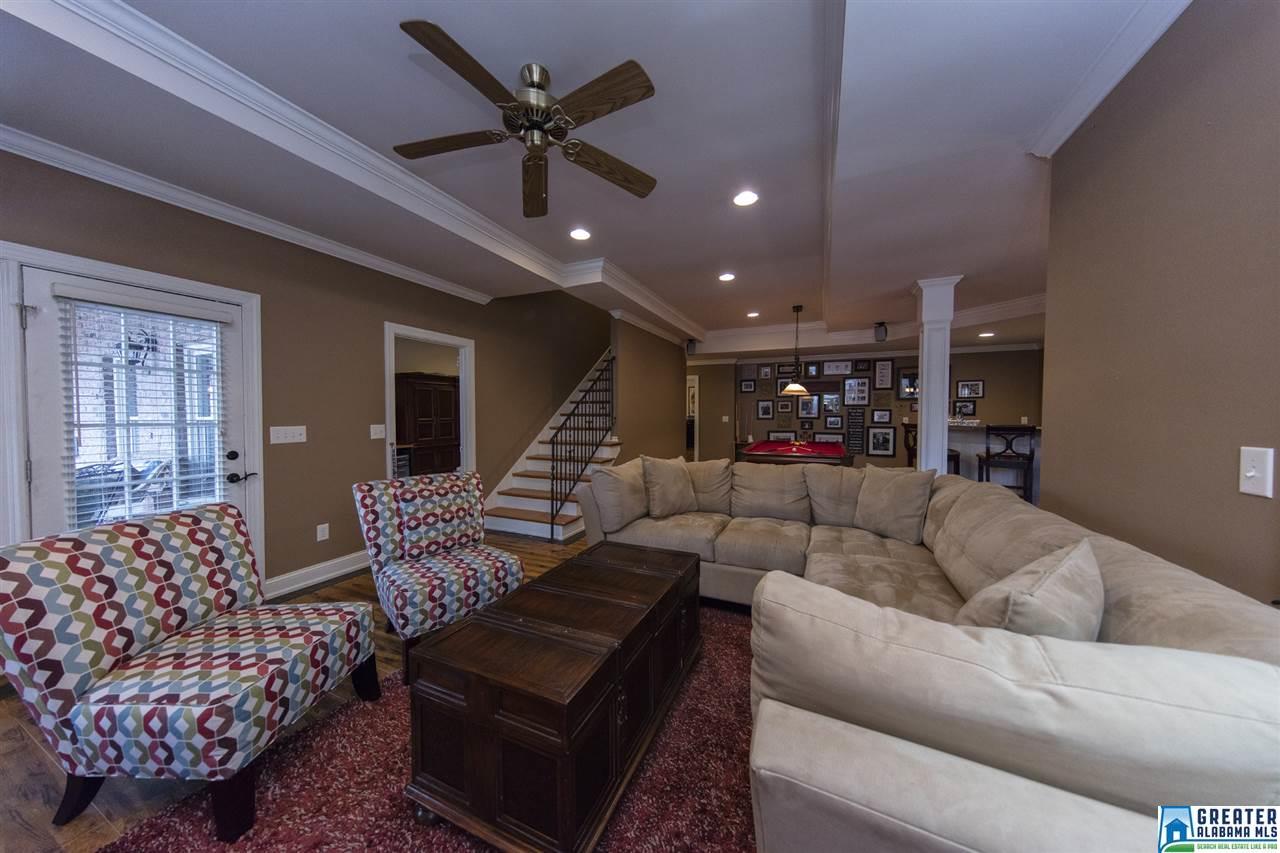 1207 HIGHLAND GATE LN, Hoover, AL 35244