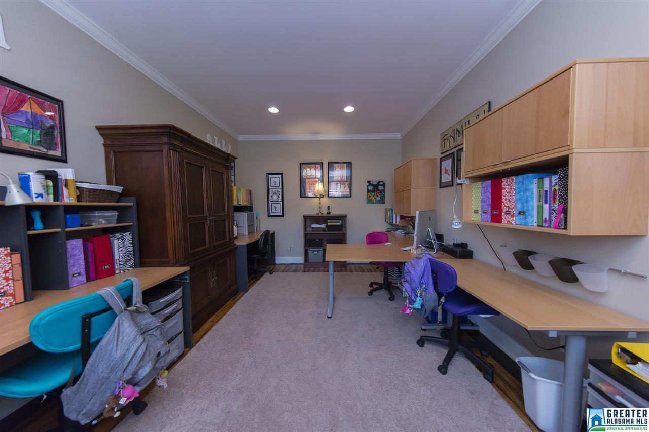 1207 HIGHLAND GATE LN, Hoover, AL 35244