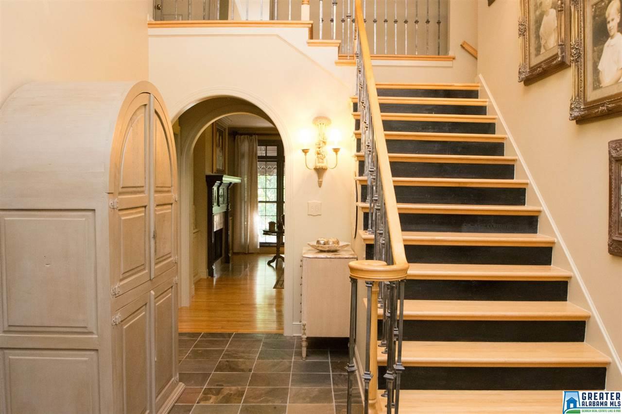 1108 ROLLING HILLS CIR, Hoover, AL 35244