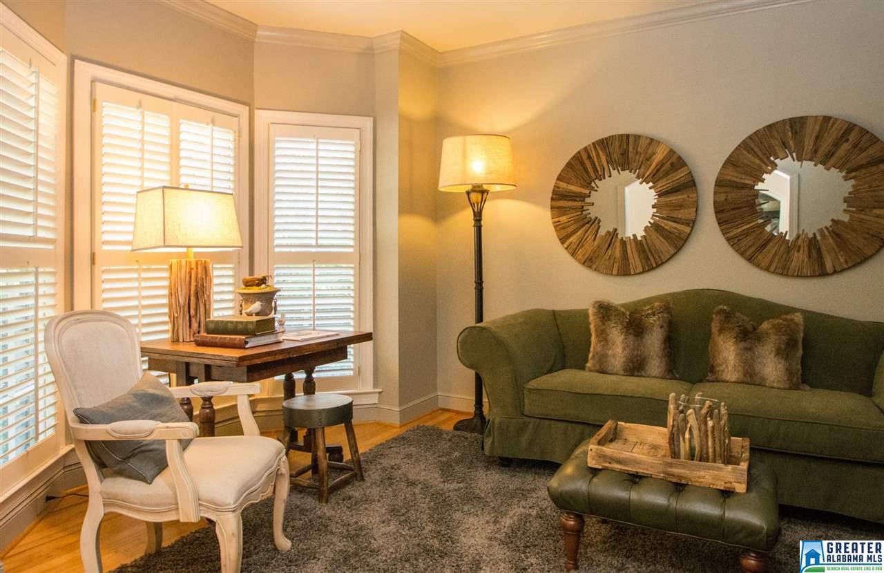 1108 ROLLING HILLS CIR, Hoover, AL 35244