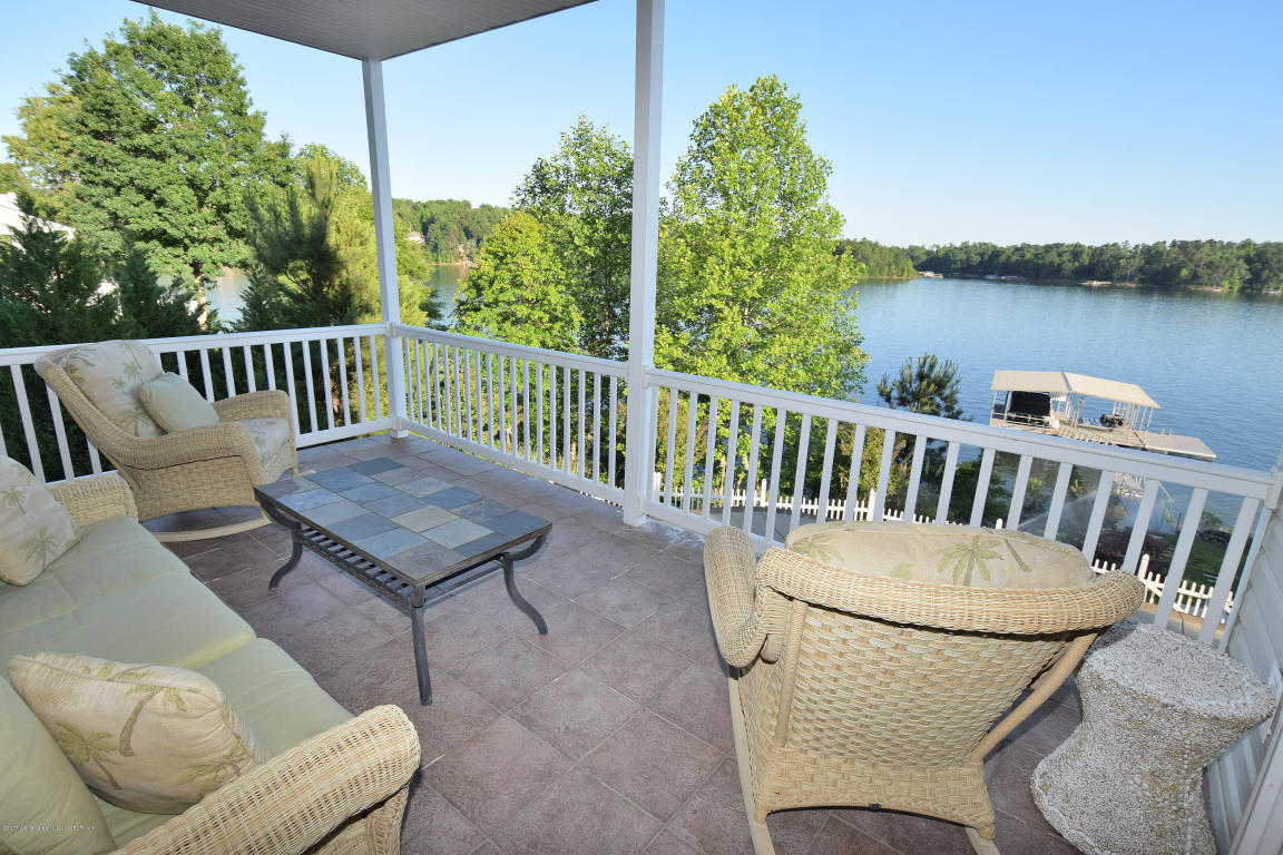732 S POINTE Dr, Arley, AL 35541