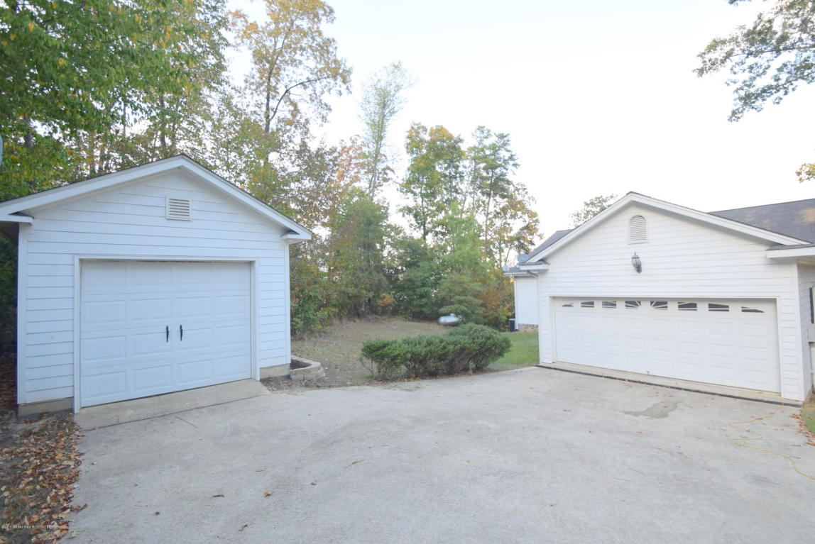 691 LAKE POINTE Dr, Arley, AL 35541