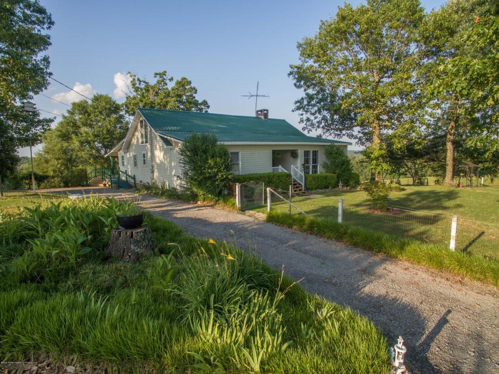 80 STALLION Dr, Double Springs, AL 35553