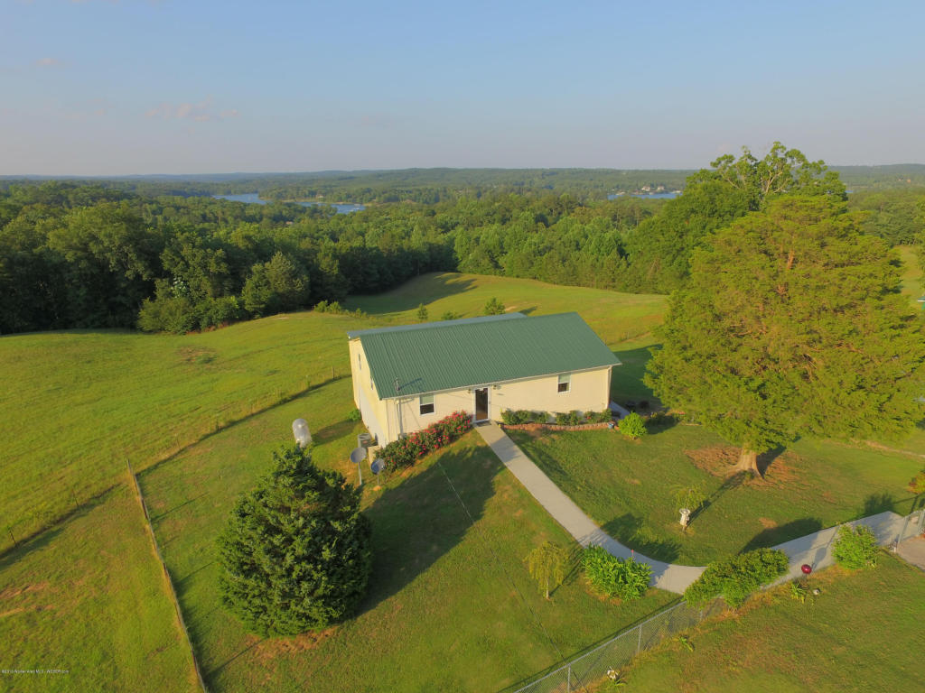 80 STALLION Dr, Double Springs, AL 35553
