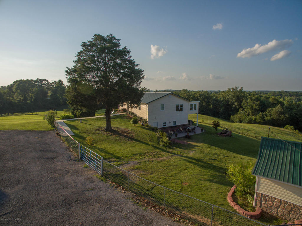 80 STALLION Dr, Double Springs, AL 35553