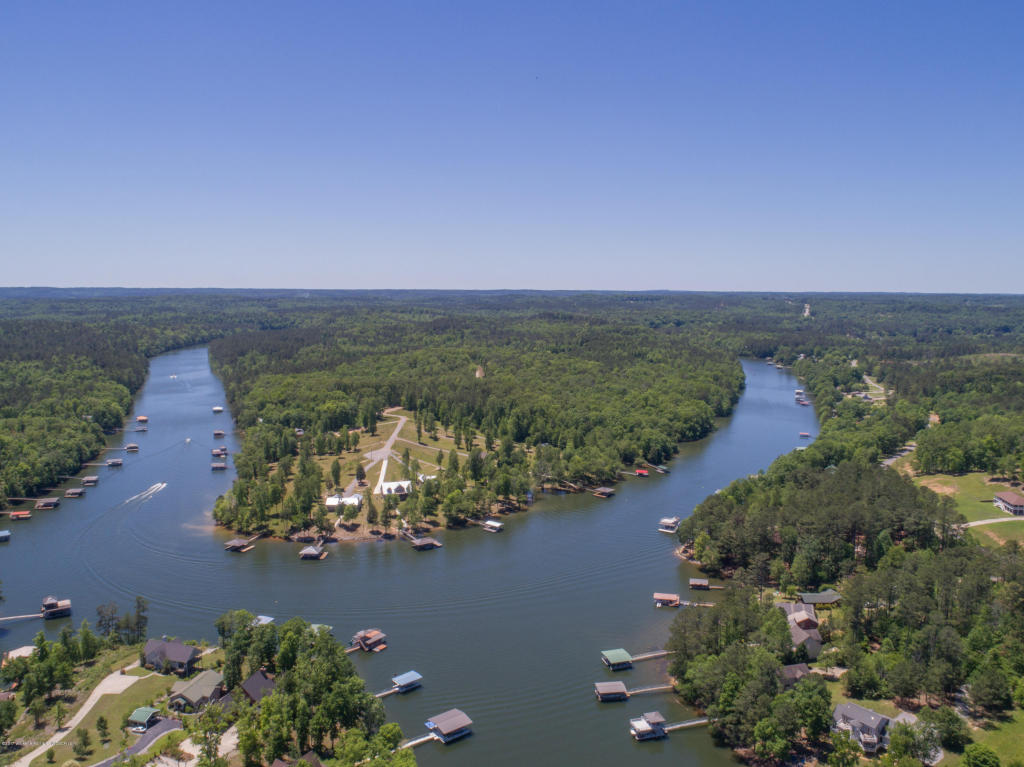 550 E LAKESHORE Dr, Double Springs, AL 35553