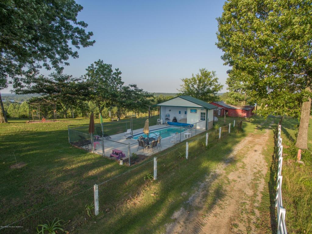80 STALLION Dr, Double Springs, AL 35553