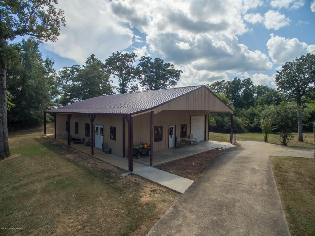 300 REGAL ST, Winfield, AL 35594