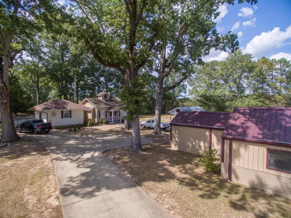300 REGAL ST, Winfield, AL 35594