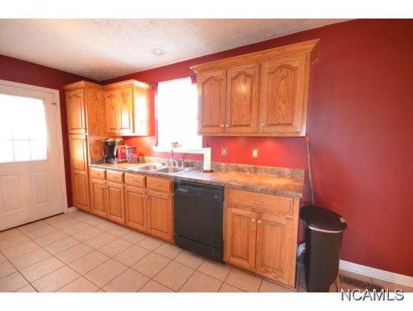 25 VEST RD, Eva, AL 35621
