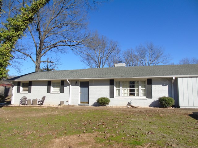 1314 Hackett Blvd, Florence, AL 35630